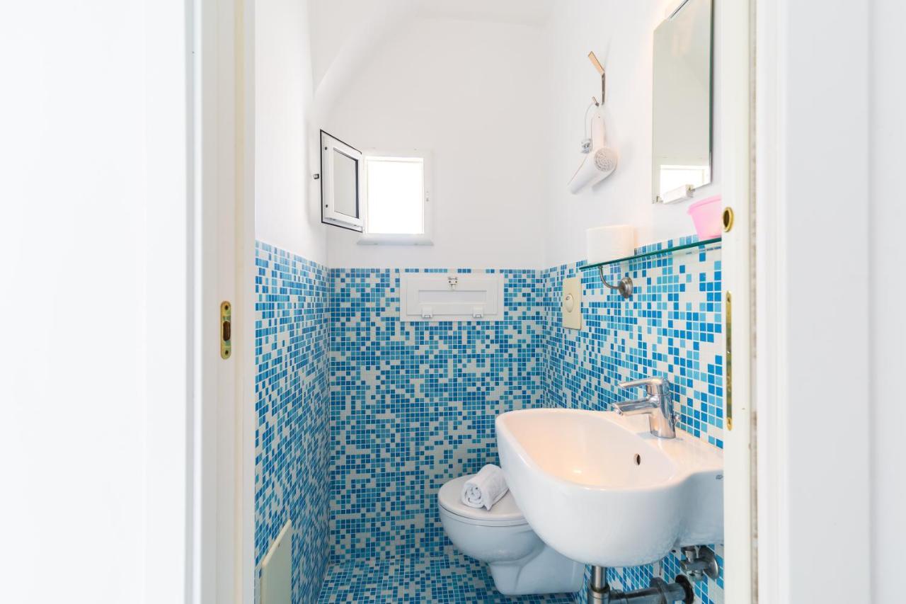 Lopez 20 A Big Family Apartment By Napoliapartments Esterno foto
